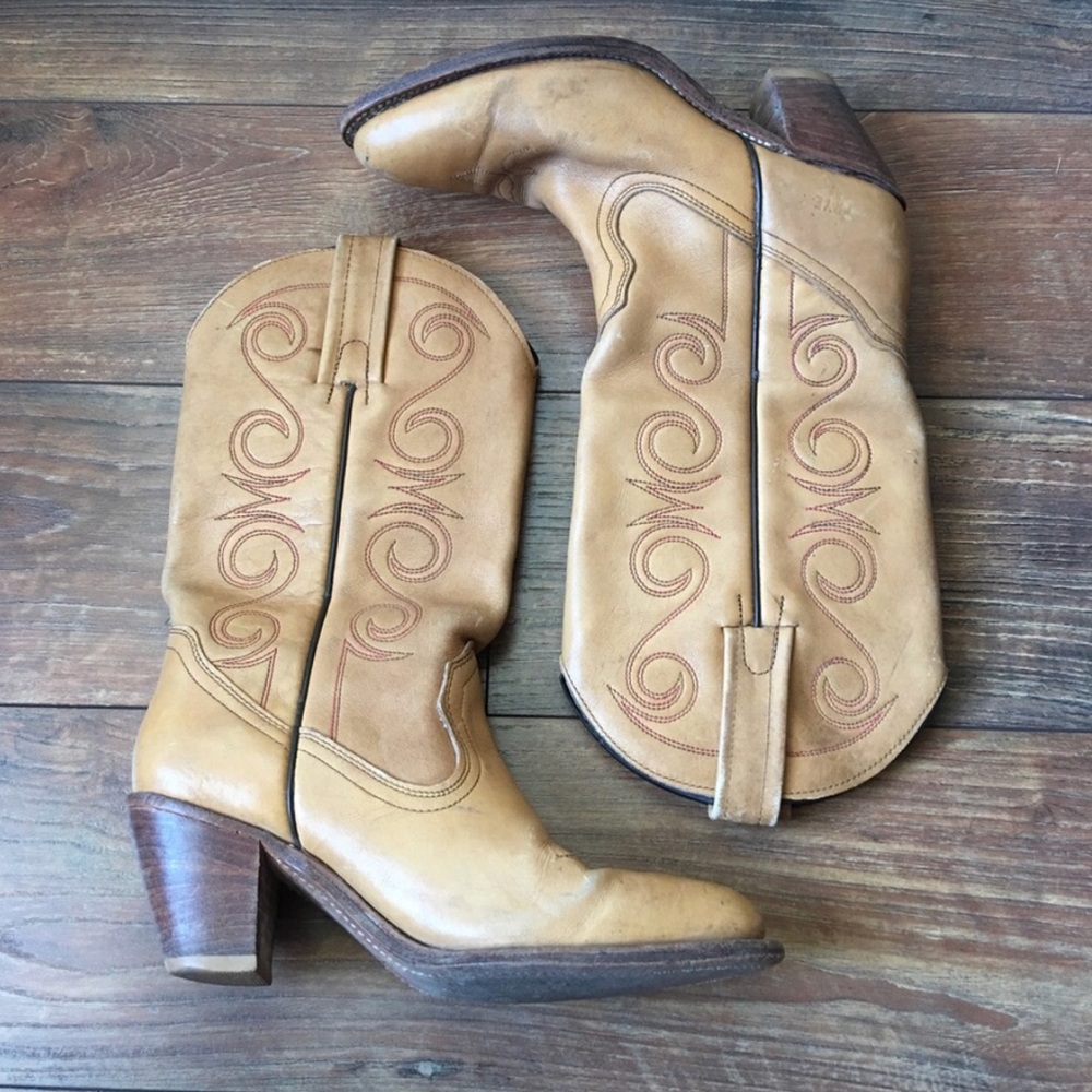 Vintage Frye Cowboy Boots in extra narrow 8.5